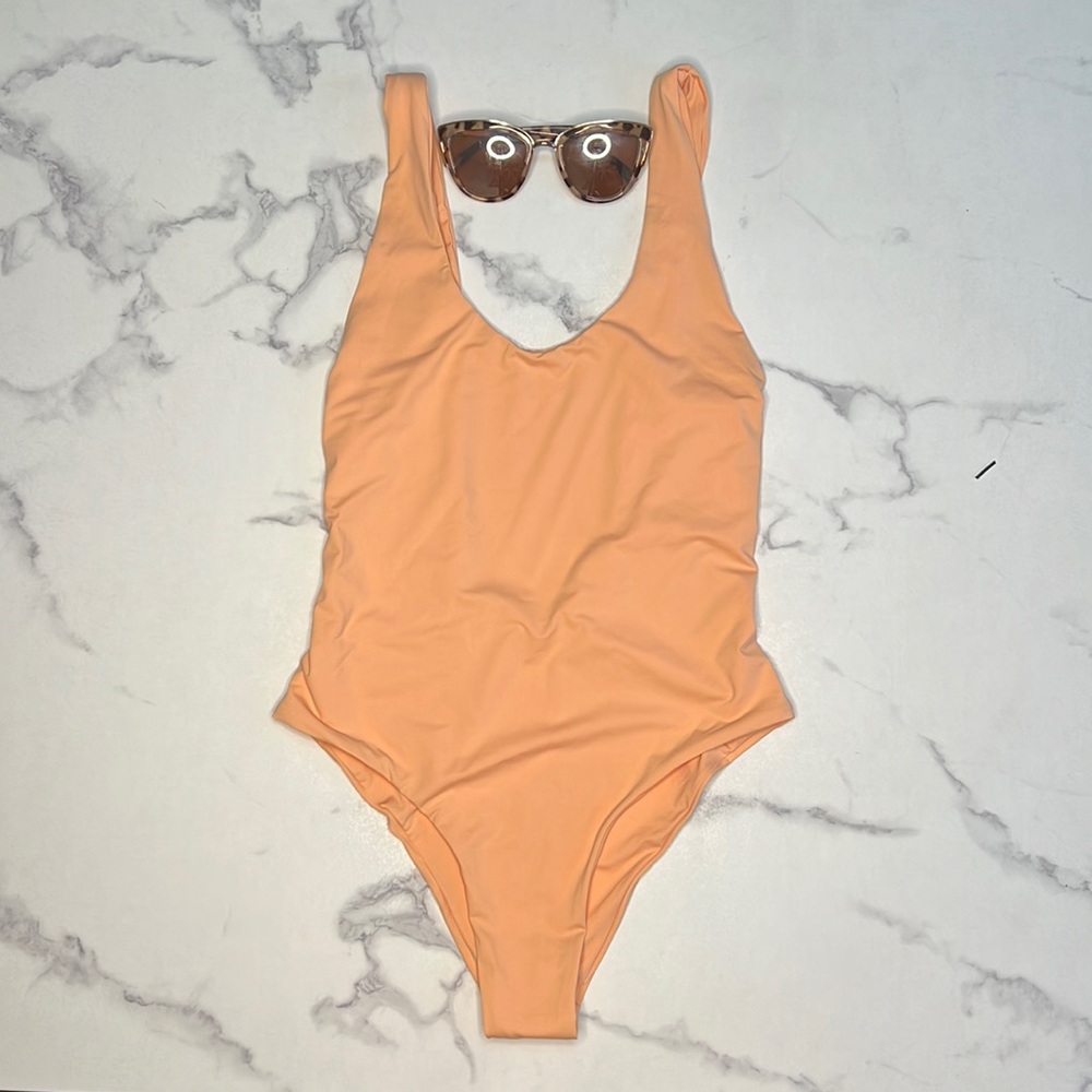 Dippin Daisy’s one piece swimwear Apricot